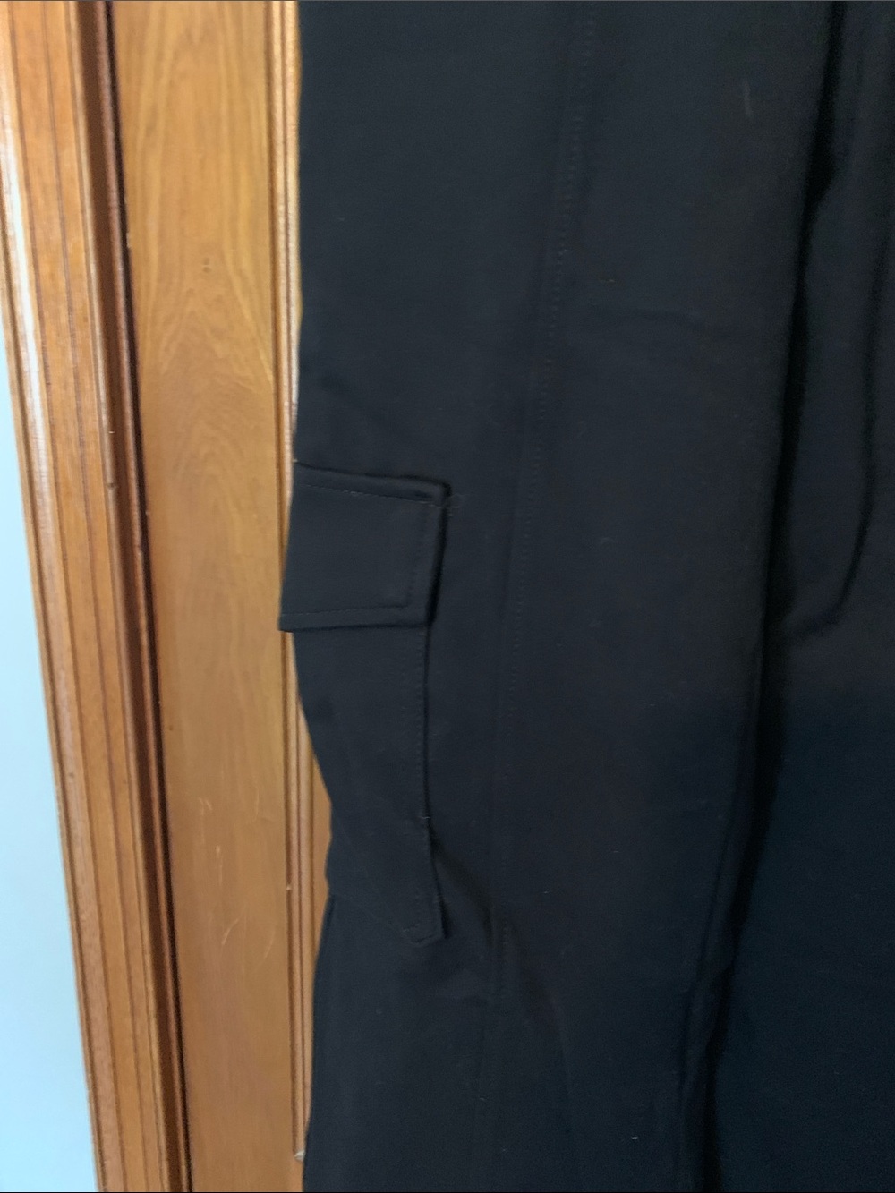 Hunter and Brown Black Cargo Jeggings with Side Pockets - Picture 6 of 10